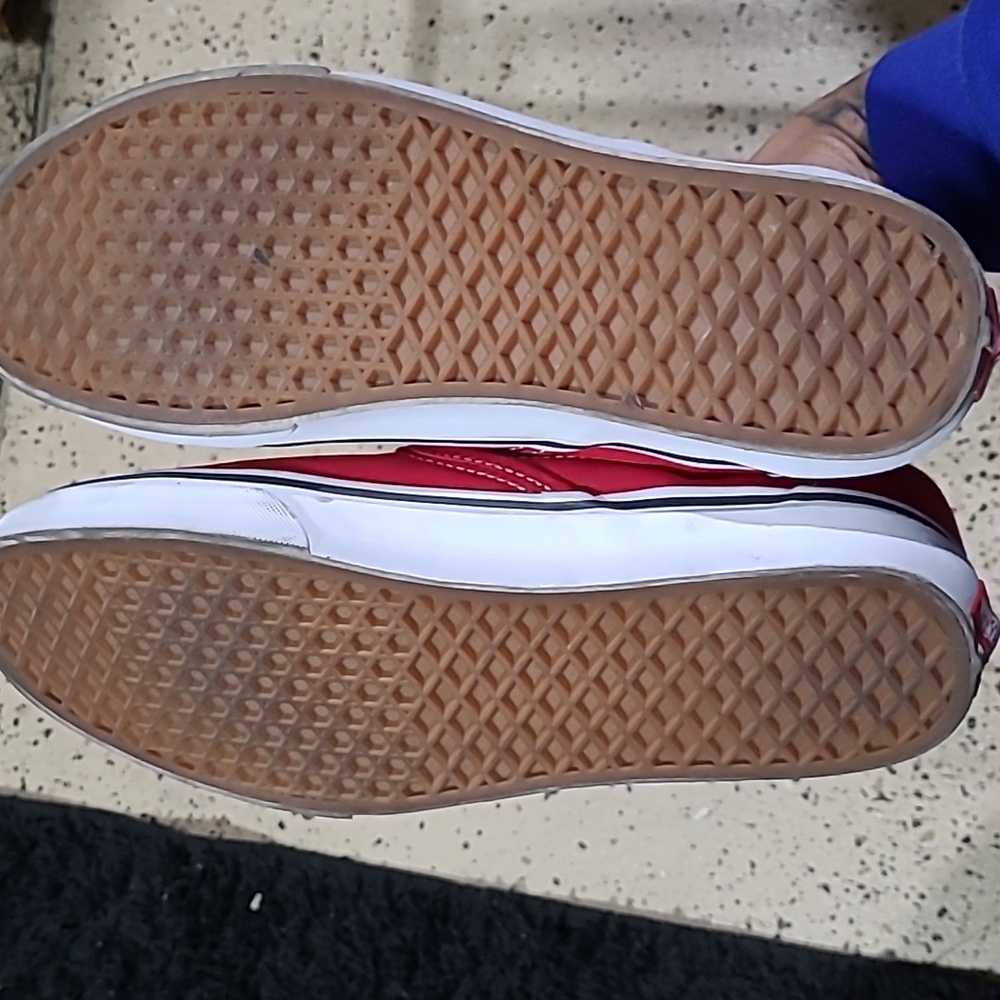 Vans - Picture 3 of 4